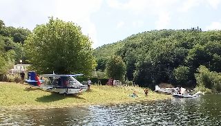 Camping La Romiguiere : Hydravion sur la plage   1